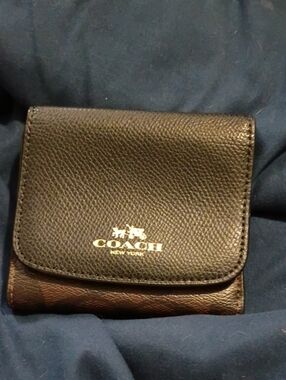 Coach Black and Brown Leather Men's Card & Key Holder with Gold Logo